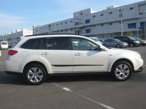 カタログ画像：レガシィアウトバック （LEGACY OUTBACK） ２．５ｉアイサイト ＥＸエディション 2011年11月 DBA-BR9 2500cc サテンホワイト・パール 燃費13.2km / l 外装