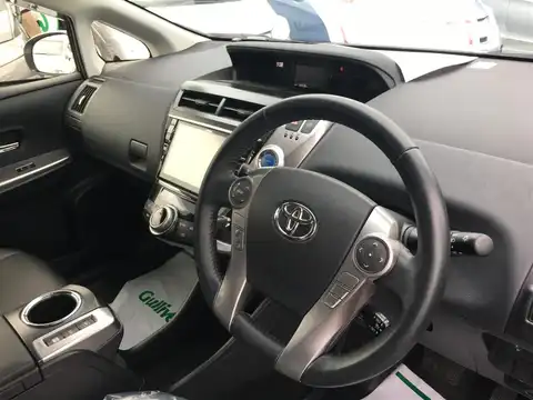 カタログ画像：プリウスα （PRIUS ALPHA） Ｇツーリングセレクション 2014年11月 DAA-ZVW40W 1800cc ホワイトパールクリスタルシャイン 燃費26.2km / l 内装