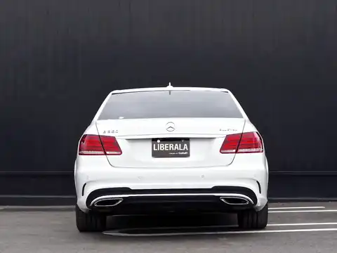 カタログ画像：Ｅクラス （E-CLASS） Ｅ３５０ ブルーテック アバンギャルド 2015年4月 LDA-212026C 3000cc ポーラーホワイト（Ｓ） 燃費18.5km / l バック