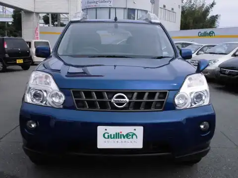 カタログ画像：エクストレイル （X-TRAIL） ２０Ｘt 2009年4月 DBA-NT31 2000cc サファイアブルー（ＰＭ） 燃費13.2km / l フロント