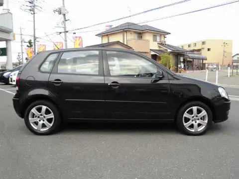 カタログ画像：ポロ （POLO） １．６ スポーツライン 2008年1月 ABA-9NBTS 1600cc ブラックマジックパールエフェクト 燃費14.6km / l 外装