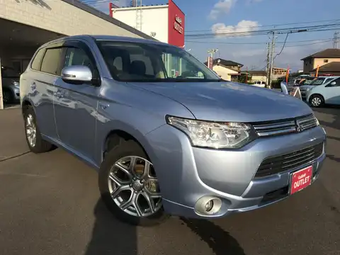 カタログ画像：アウトランダーＰＨＥＶ （OUTLANDER PHEV） Ｇセーフティパッケージ 2013年1月 DLA-GG2W 2000cc テクニカルシルバーメタリック メイン（その他）