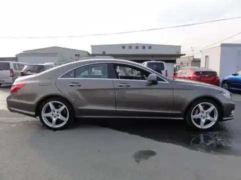 カタログ画像：ＣＬＳクラス （CLS-CLASS） ＣＬＳ５５０ ブルーエフィシェンシー 2012年8月 CBA-218373 4700cc テノライトグレー（Ｍ）orインジウムグレー（Ｍ） 燃費10.2km / l 外装