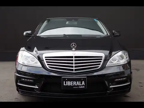 カタログ画像：Ｓクラス （S-CLASS） Ｓ３５０ 2009年9月 DBA-221056 3500cc クロマイトブラック（Ｍ）orオブシディアンブラック（Ｍ） 燃費8.6km / l フロント