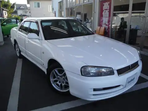 カタログ画像：スカイライン （SKYLINE） ＧＴスペシャルエディション 2000年8月 GF-HR34 2000cc ホワイト 燃費11.4km / l メイン（その他）