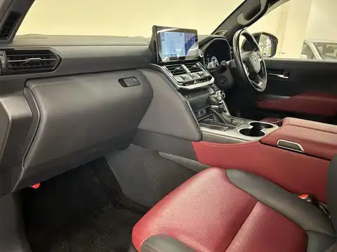 カタログ画像：ランドクルーザー （LAND CRUISER） ＧＲスポーツ 2021年8月 3BA-VJA300W 3500cc プレシャスホワイトパール 燃費7.9km / l 内装