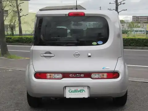 カタログ画像：キューブ （CUBE） １５Ｇ 2009年4月 DBA-Z12 1500cc ダイヤモンドシルバー（Ｍ） 燃費20.0km / l バック