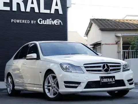 カタログ画像：Ｃクラス （C-CLASS） Ｃ２５０ ブルーエフィシェンシー アバンギャルド 2011年10月 DBA-204047 1800cc カルサイトホワイト（Ｓ） 燃費13.2km / l フロント