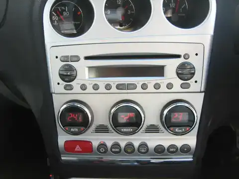 カタログ画像：アルファ１５６ （ALFA 156） ２．０ ＪＴＳ セレスピード 2004年4月 GH-932AXA 2000cc アルファレッド 内装