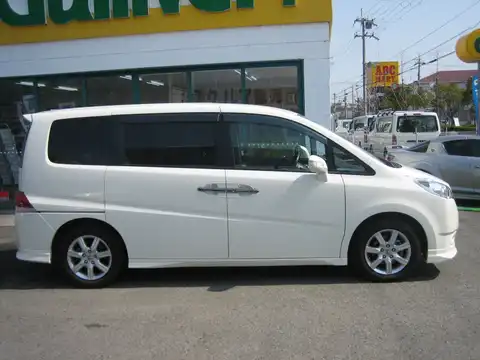 カタログ画像：ステップワゴン （STEPWAGON） Ｇ ＨＤＤナビエアロエディション 2007年2月 DBA-RG2 2000cc プレミアムホワイト・パール 燃費11.6km / l 外装