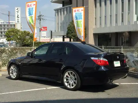 カタログ画像：５シリーズ （5 SERIES） ５４５ｉ Ｍスポーツパッケージ 2005年6月 GH-NB44 4400cc 燃費7.6km / l バック