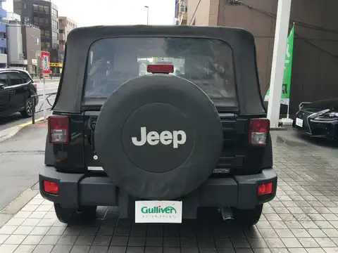 カタログ画像：ジープ・ラングラー （JEEP WRANGLER） ルビコン６ＭＴ 2007年3月 ABA-JK38S 3800cc ブラッククリアコート 燃費7.3km / l バック