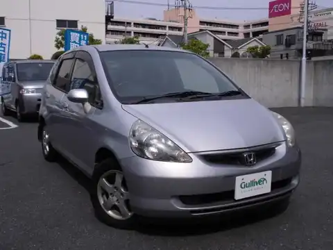 カタログ画像：フィット （FIT） １．５Ｔ 2002年9月 LA-GD3 1500cc サテンシルバーメタリック 燃費20.0km / l メイン（その他）