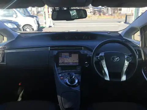 カタログ画像：プリウスＰＨＶ （PRIUS PHV） Ｇ 2015年6月 DLA-ZVW35 1800cc 燃費31.6km / l 内装