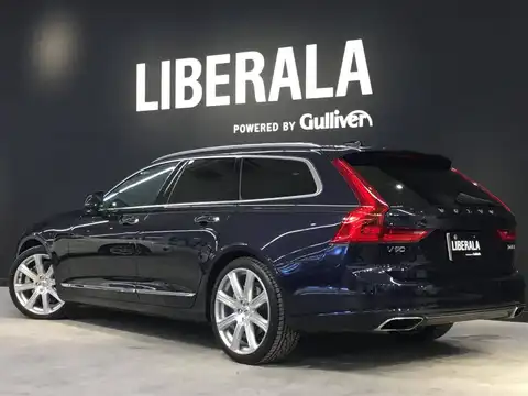 カタログ画像：Ｖ９０ （V90） Ｔ６ ＡＷＤ インスクリプション 2017年2月 DBA-PB420 2000cc マジックブルーメタリック 燃費12.5km / l バック