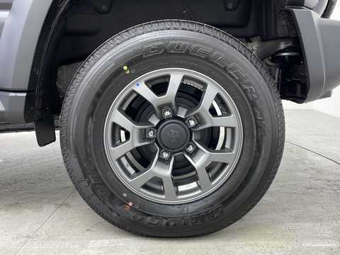 カタログ画像：ジムニー （JIMNY） ＸＧ 2025年11月 3BA-JB64W 660cc 燃費14.3km / l メイン