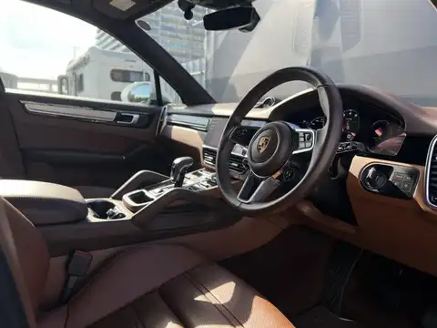 カタログ画像：カイエンクーペ （CAYENNE COUPE） カイエンクーペ プラチナエディション 2022年1月 3BA-E3NA 3000cc キャララホワイトメタリック 内装