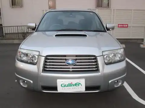 カタログ画像：フォレスター （FORESTER） ２．０ＸＴ 2005年12月 TA-SG5 2000cc プレミアムシルバー・メタリック 燃費13.0km / l フロント