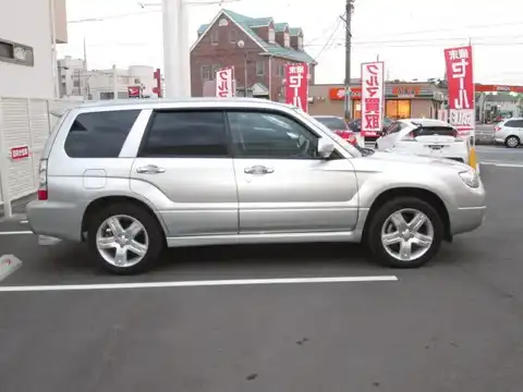 カタログ画像：フォレスター （FORESTER） ２．０ＸＴ 2005年1月 TA-SG5 2000cc プレミアムシルバー・メタリック 燃費13.0km / l 外装