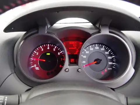 カタログ画像：ジューク （JUKE） ニスモ 2014年4月 CBA-NF15 1600cc ブリリアントホワイトパール（３Ｐ） 燃費12.6km / l 内装