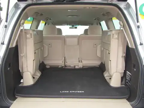 カタログ画像：ランドクルーザー （LAND CRUISER） ＡＸ 2009年5月 CBA-URJ202W 4600cc シルバーメタリック 燃費7.1km / l 内装