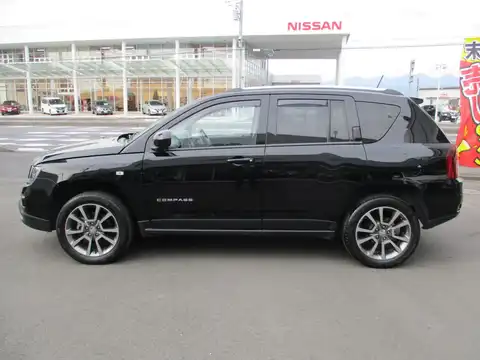 カタログ画像：ジープ・コンパス （JEEP COMPASS） リミテッド 2015年3月 ABA-MK4924 2400cc ブラッククリアコート 燃費10.7km / l 外装