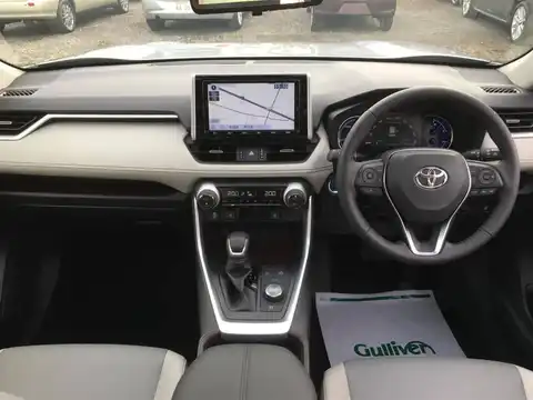 カタログ画像：ＲＡＶ４ （RAV4） ハイブリッドＧ 2019年10月 6AA-AXAH54 2500cc シルバーメタリック 燃費20.6km / l 内装