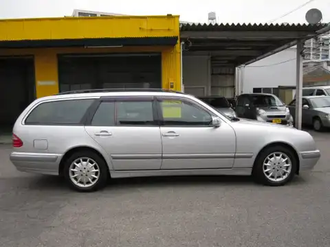 カタログ画像：Ｅクラスステーションワゴン （E-CLASS STATIONWAGON） Ｅ２４０ ステーションワゴン 2002年10月 GH-210262 2600cc 燃費8.9km / l 外装