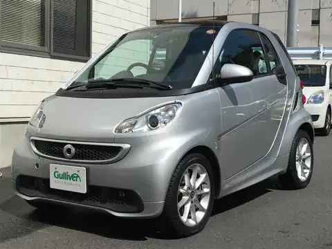 カタログ画像：スマートフォーツークーペ （SMART FORTWO COUPE） ｍｈｄパッション 2012年5月 ABA-451380 1000cc シルバーメタリック 燃費22.0km / l 外装