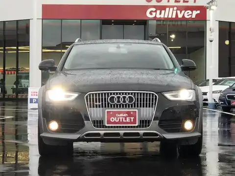 カタログ画像：Ａ４オールロードクワトロ （A4 ALLROAD QUATTRO） ベースグレード 2015年1月 ABA-8KCNCA 2000cc ミトスブラックメタリック 燃費13.4km / l フロント