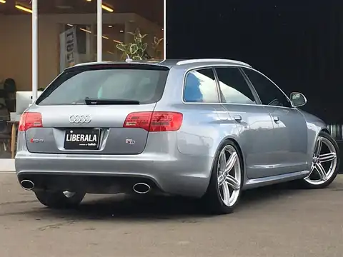 カタログ画像：ＲＳ６アバント （RS6 AVANT） ベースグレード 2008年6月 ABA-4FBUHS 5000cc デイトナグレーパールエフェクト バック