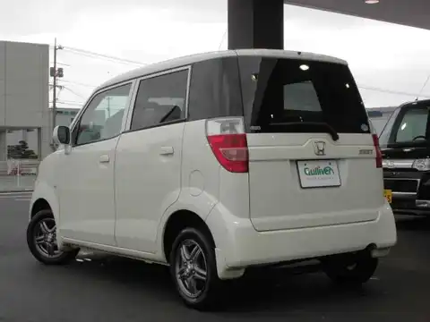 カタログ画像：ゼスト （ZEST） Ｄ 2008年12月 DBA-JE1 660cc プレミアムホワイト・パール 燃費20.5km / l バック