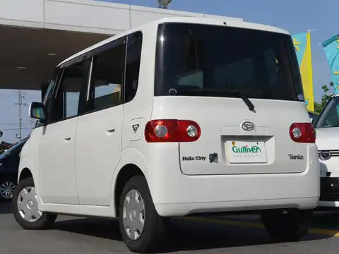 カタログ画像：タント （TANTO） Ｌ 2004年4月 UA-L350S 660cc ホワイト 燃費18.0km / l バック