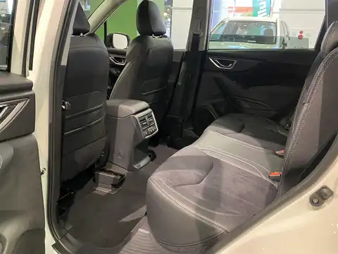 カタログ画像：フォレスター （FORESTER） ＸＴ－エディション 2022年12月 4BA-SK5 1800cc クリスタルホワイト・パール 燃費13.6km / l 内装