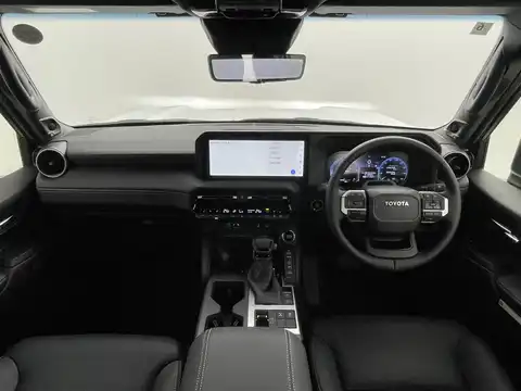 カタログ画像：ランドクルーザー２５０ （LAND CRUISER 250） ＶＸ 2024年4月 3DA-GDJ250W 2800cc プラチナホワイトパールマイカ 燃費11.0km / l フロント