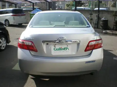 カタログ画像：カムリ （CAMRY） Ｇ Ｆｏｕｒ リミテッドエディション 2010年8月 DBA-ACV45 2400cc シルバーメタリック 燃費10.6km / l バック