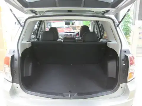 カタログ画像：フォレスター （FORESTER） ２．０ＸＴ ブラックレザーセレクション 2009年12月 DBA-SH5 2000cc スパークシルバー・メタリック 燃費12.2km / l 内装