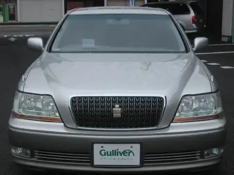 カタログ画像：クラウンマジェスタ （CROWN MAJESTA） ４．０Ａタイプ 2001年8月 TA-UZS175 4000cc シルバーメタリックトーニングＧ 燃費8.8km / l フロント