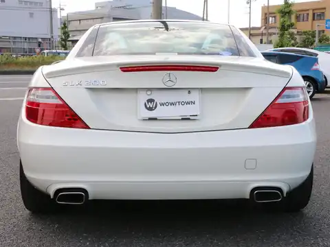 カタログ画像：ＳＬＫ （SLK） ＳＬＫ２００トレンド＋ 2015年8月 DBA-172434 2000cc ポーラーホワイト（Ｓ） 燃費14.2km / l バック