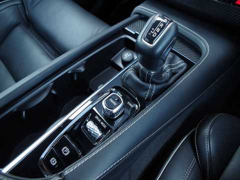 カタログ画像：ＸＣ９０ （XC90） Ｔ８ ツインエンジン ＡＷＤ エクセレンス 2018年8月 DLA-LB420XCPA 2000cc アイスホワイト 燃費13.7km / l 内装