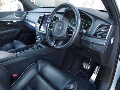 カタログ画像：ＸＣ９０ （XC90） Ｔ８ ツインエンジン ＡＷＤ エクセレンス 2018年8月 DLA-LB420XCPA 2000cc アイスホワイト 燃費13.7km / l フロント