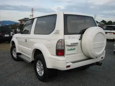 カタログ画像：ランドクルーザープラド （LAND CRUISER PRADO） ＲＺ 2000年7月 KH-KDJ90W 3000cc ホワイト 燃費11.6km / l バック