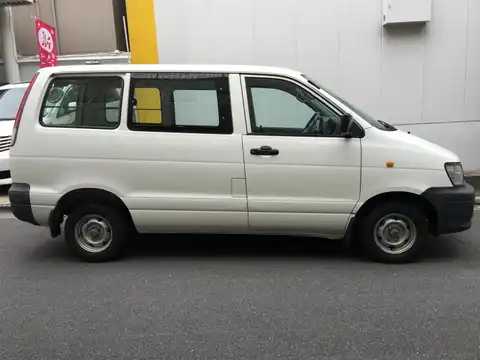 カタログ画像：タウンエースバン （TOWNACE VAN） ＤＸ 2002年7月 GK-KR42V 1800cc ホワイト 燃費11.6km / l 外装