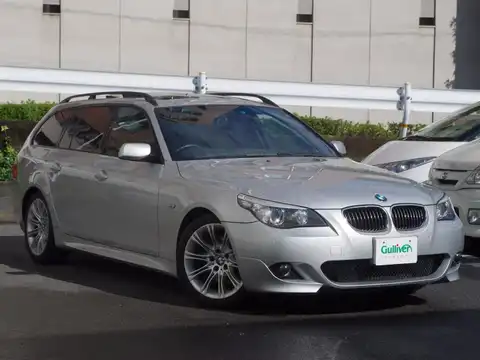 カタログ画像：５シリーズ （5 SERIES） ５３０ｉツーリング Ｍスポーツパッケージ 2007年6月 ABA-PU30 3000cc 燃費9.0km / l メイン（その他）