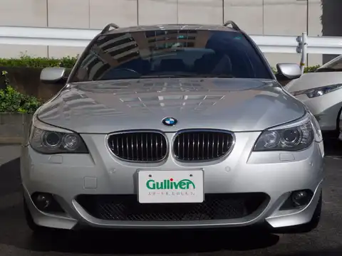 カタログ画像：５シリーズ （5 SERIES） ５３０ｉツーリング Ｍスポーツパッケージ 2008年1月 ABA-PU30 3000cc 燃費9.0km / l フロント