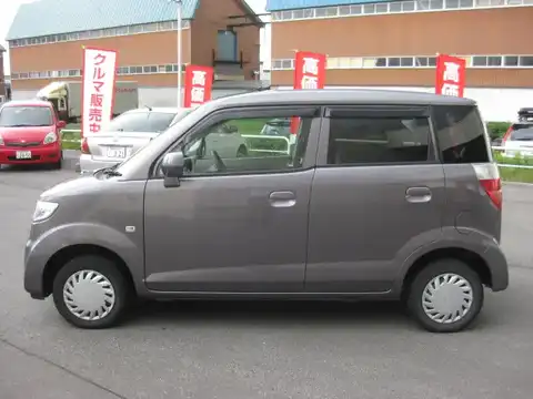 カタログ画像：ゼスト （ZEST） Ｄ 2009年11月 DBA-JE1 660cc アドミラルグレー・メタリック 燃費18.6km / l 外装