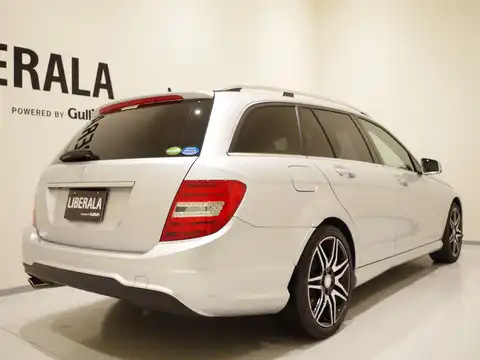 カタログ画像：Ｃクラスステーションワゴン （C-CLASS STATIONWAGON） Ｃ１８０ ブルーエフィシェンシー ステーションワゴン アバンギャルド 2012年7月 DBA-204249 1800cc イリジウムシルバー（Ｍ）orパラジウムシルバー（Ｍ）orダイヤモンドシルバー（Ｍ） 燃費13.2km / l バック