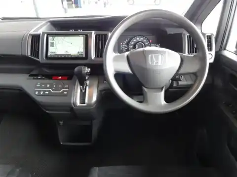 カタログ画像：ステップワゴン （STEPWAGON） Ｇ 2009年10月 DBA-RK2 2000cc ポリッシュドメタル・メタリック 燃費12.6km / l 内装