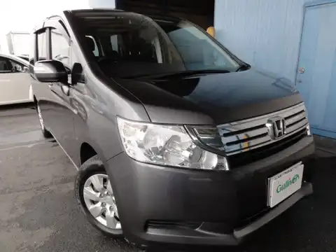 カタログ画像：ステップワゴン （STEPWAGON） Ｇ 2011年8月 DBA-RK2 2000cc ポリッシュドメタル・メタリック 燃費11.8km / l メイン（その他）