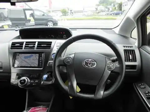 カタログ画像：プリウスα （PRIUS ALPHA） Ｇ チューン ブラック 2013年8月 DAA-ZVW41W 1800cc シルバーメタリック 燃費26.2km / l 内装